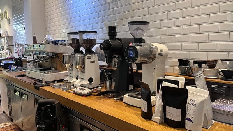 The Hummingbird Café & Roastery — photo 8