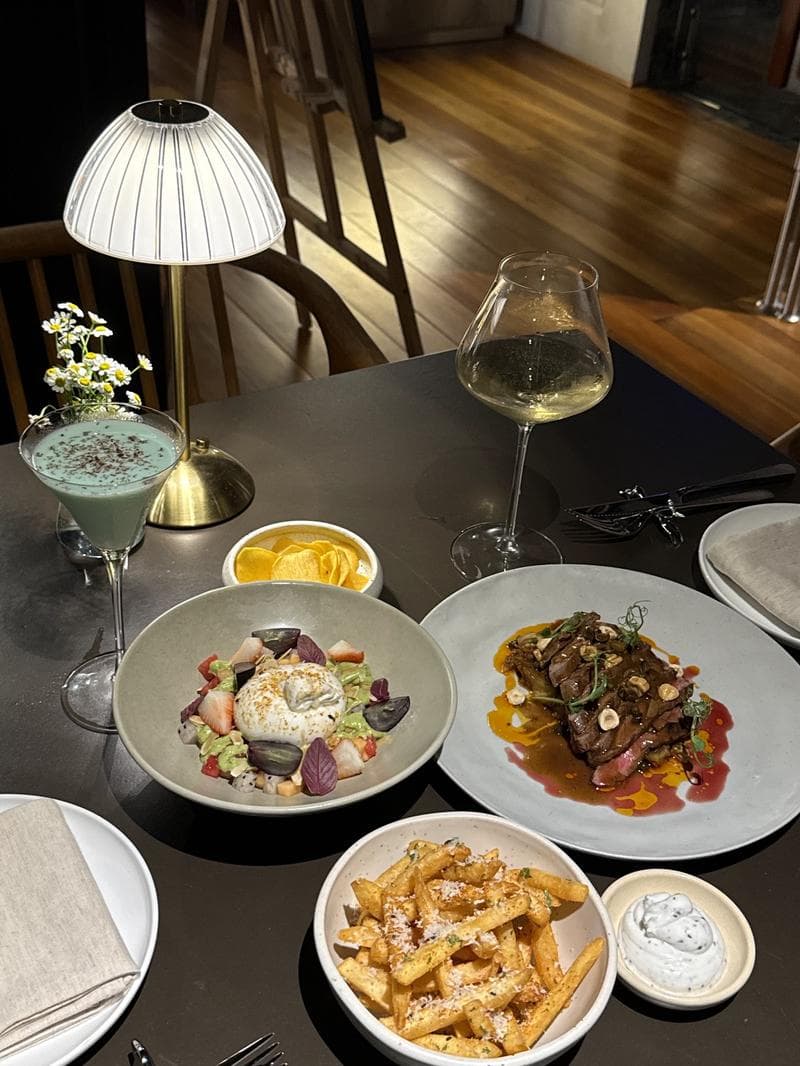Somme Wine Bar — photo 7