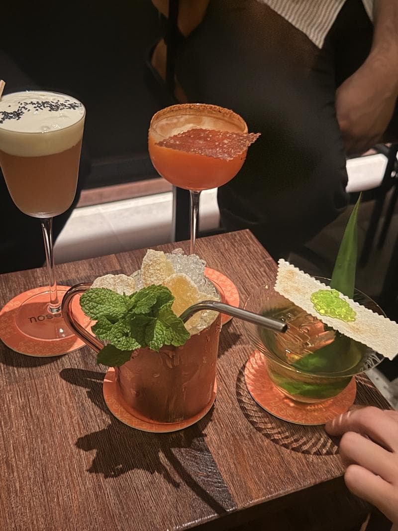 Vesou Cocktail Bar — photo 4