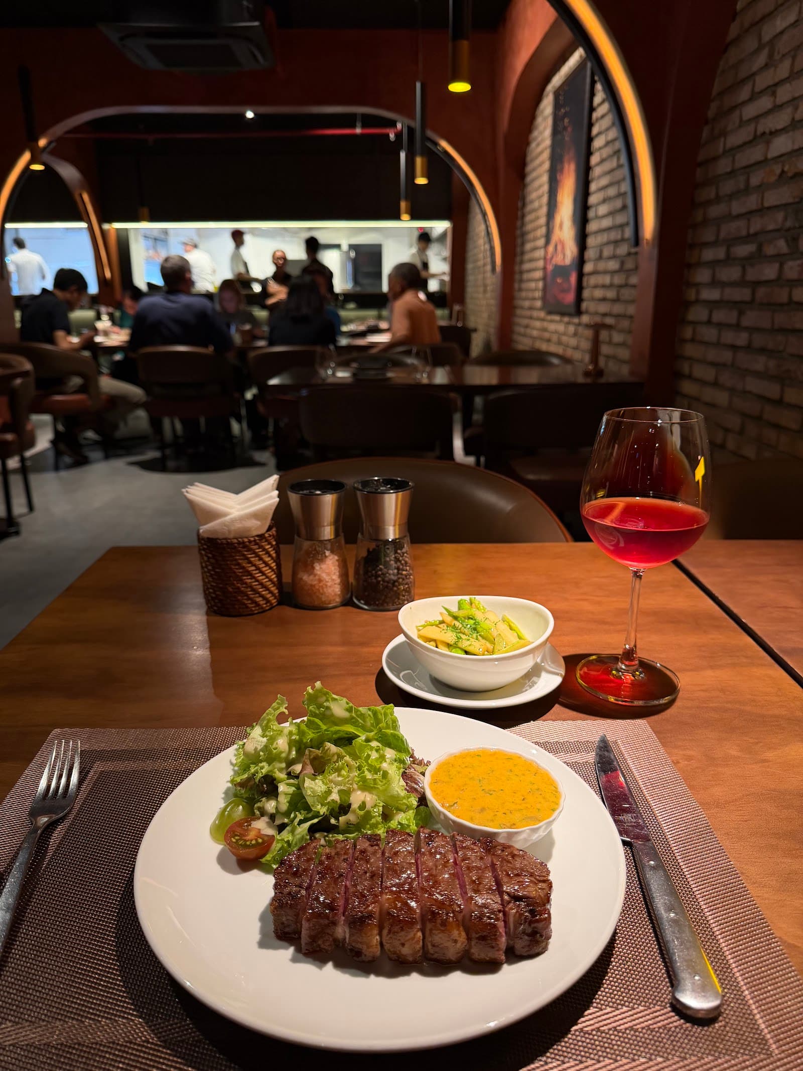 B3 STEAKHOUSE — photo 5