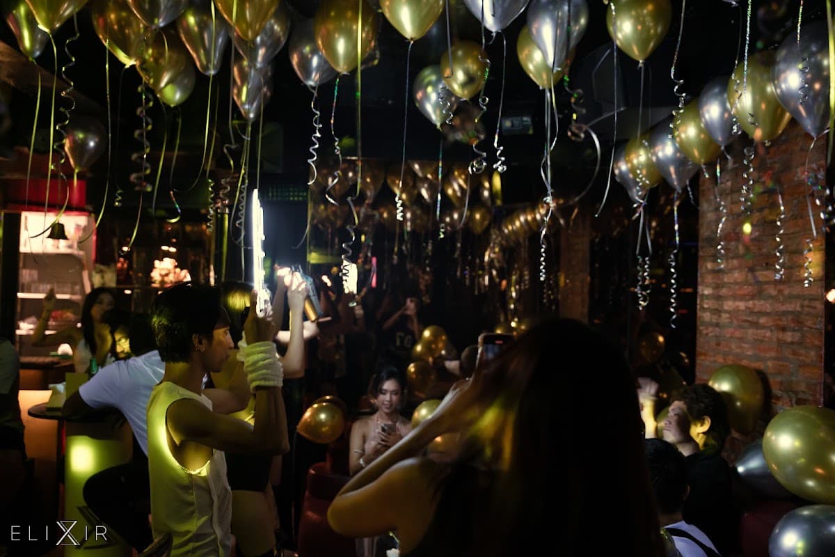 Elixir Lounge Bar — photo 1