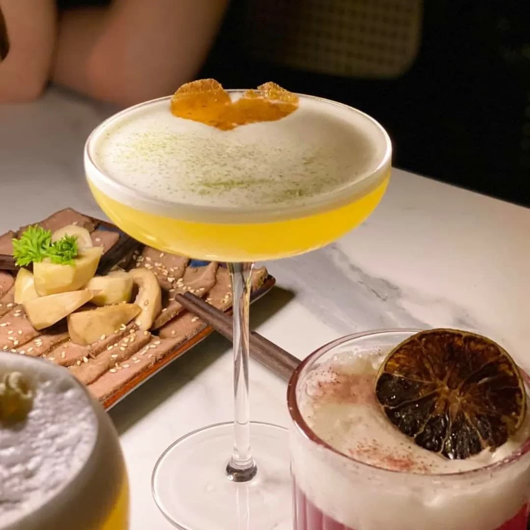 Loop 1 - Cocktail & Kitchen — photo 3
