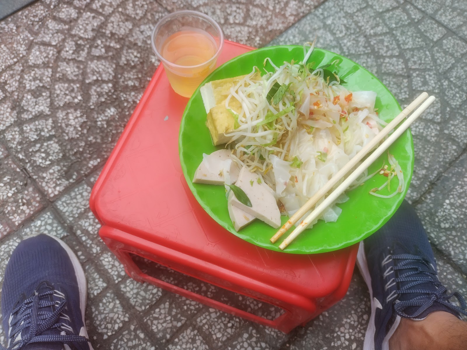 Chả lụa — 실제 촬영 대기 중 (10/2026)