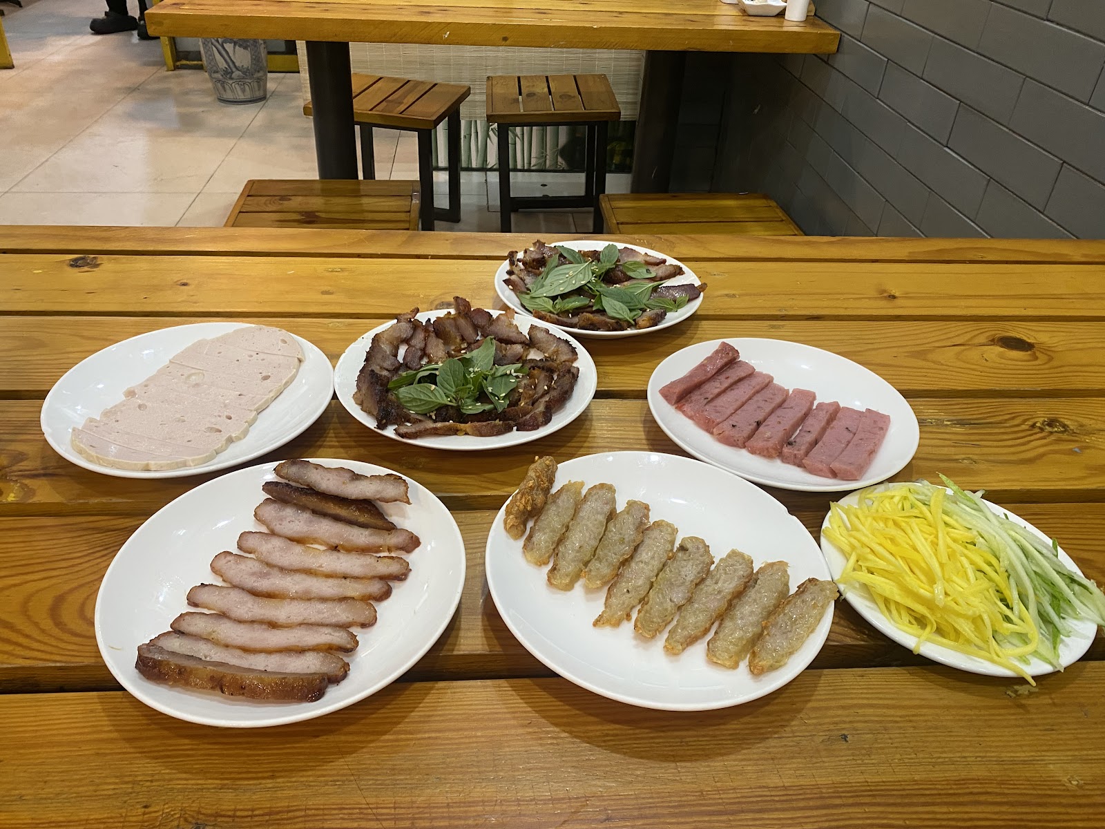 Nồi hấp bánh ướt bốc hơi buổi sáng (đang chờ đợt chụp ảnh)