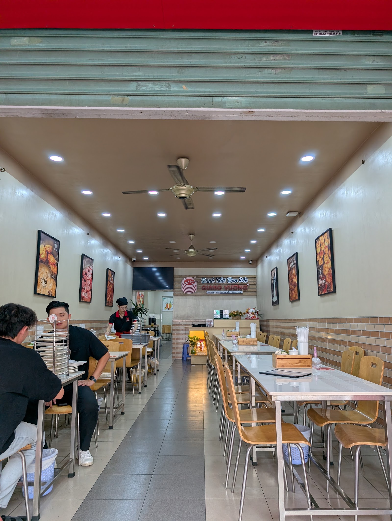 Không gian quán — pending the venue photo pass (10/2026)