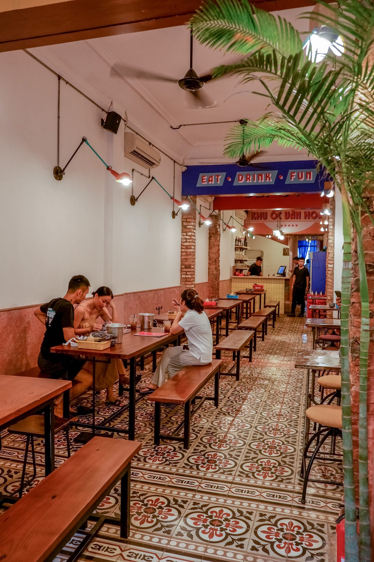 Bếp Ốc Sài Gòn 내부, 하이바쯩 74/7