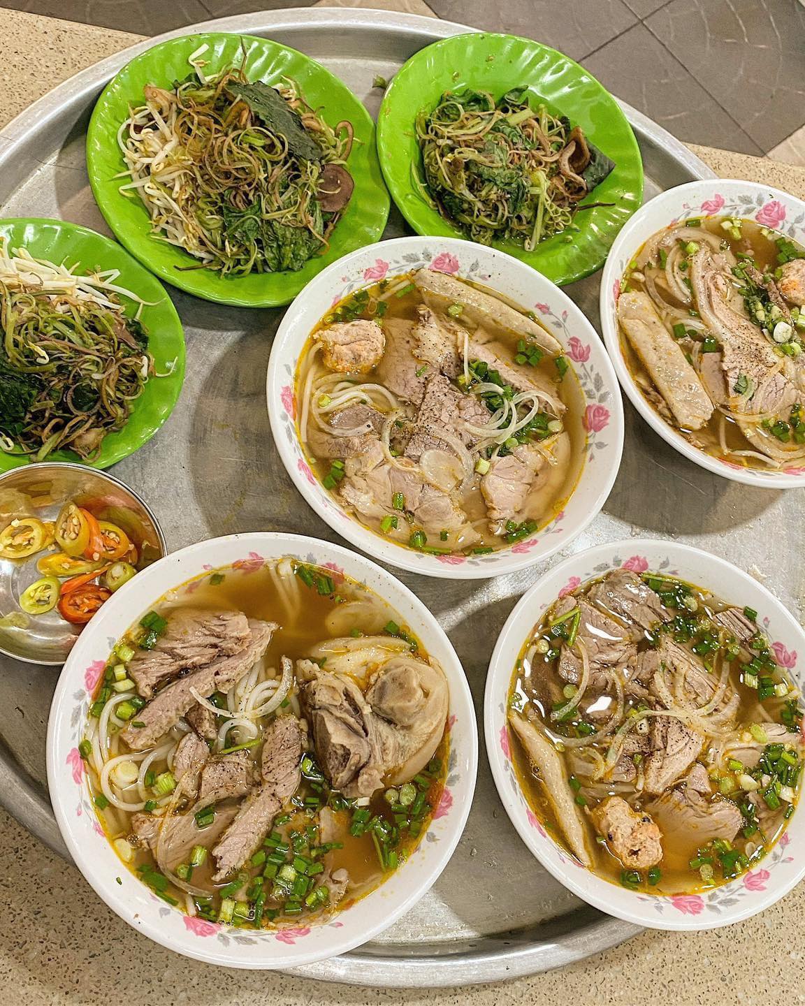 기타 후에·중부 요리 (사진 촬영 대기 중)