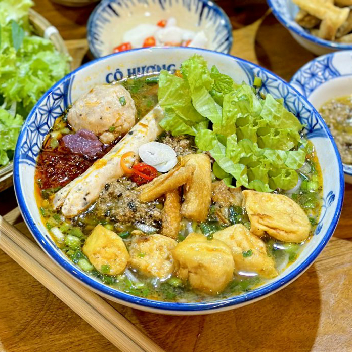 Inside the Cô Hương Béo quán (pending the venue photo pass)