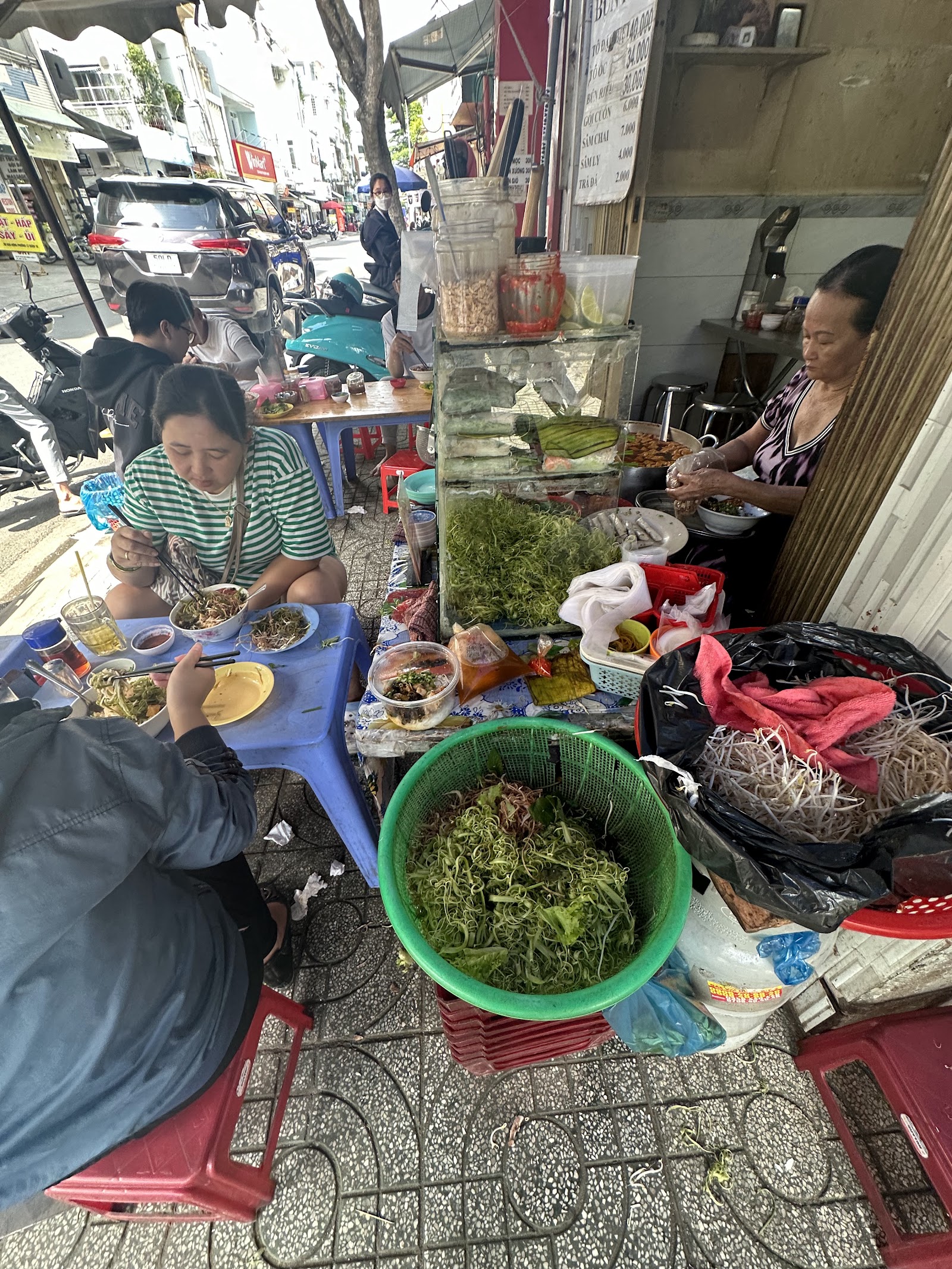 The Hòa Hưng storefront at 75 Hoa Hung (pending the venue photo pass)
