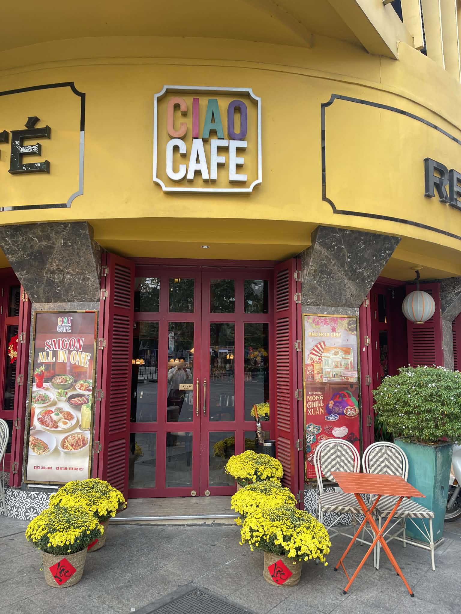 Ciao Cafe's front at 74 Nguyen Hue