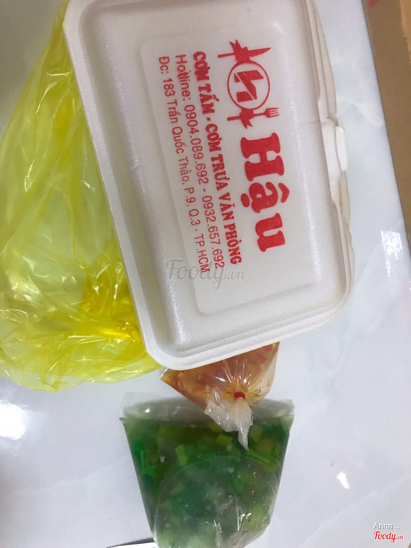 Hậu-branded takeaway box