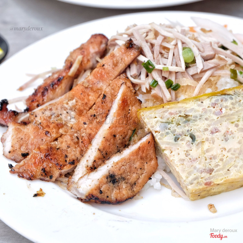 A plate of suon bi cha broken rice