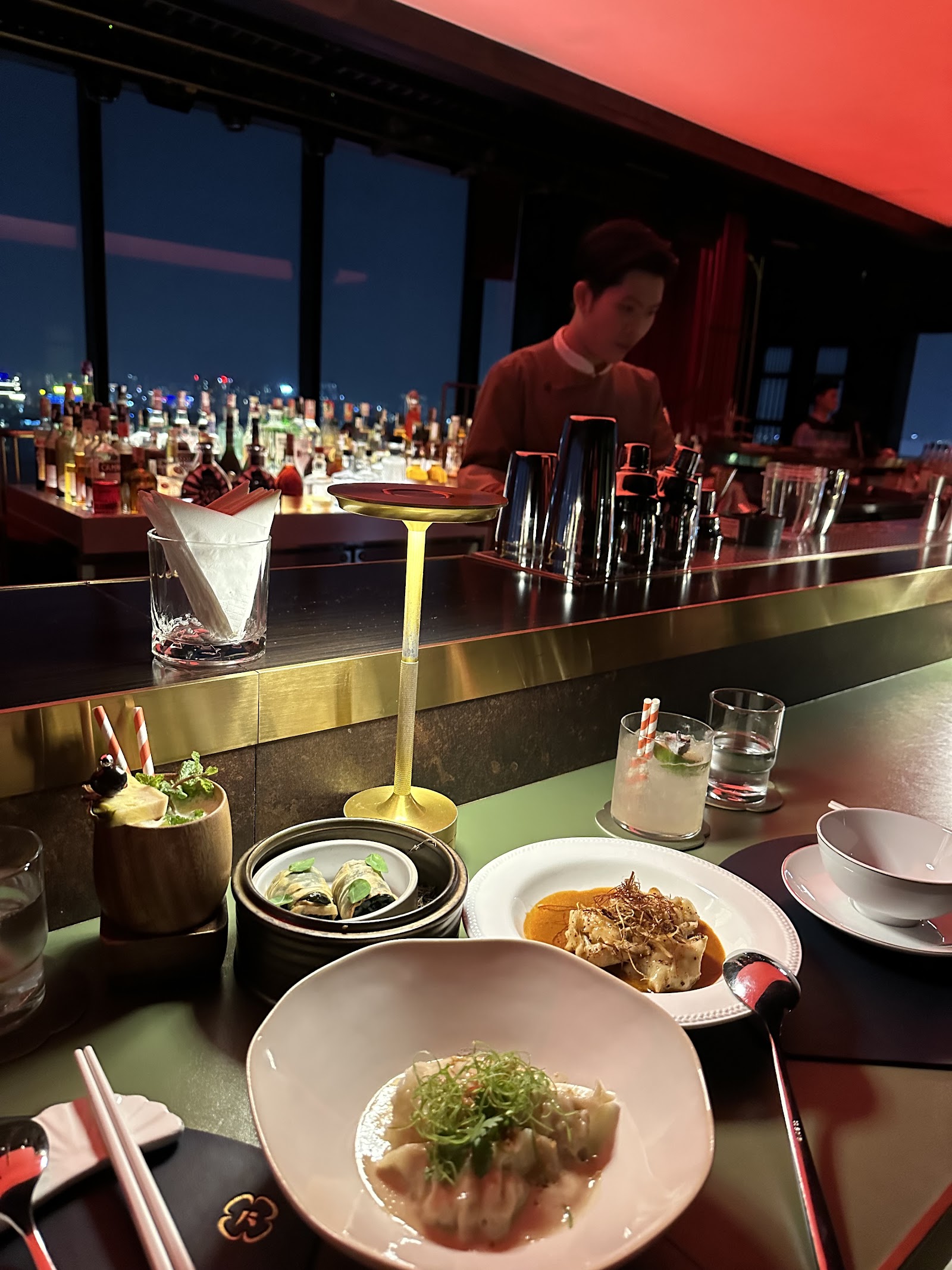 Dinner at the DẠ counter