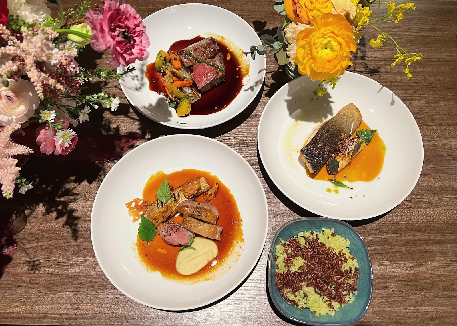Phòng ăn East Restaurant, 73 Bà Huyện Thanh Quan