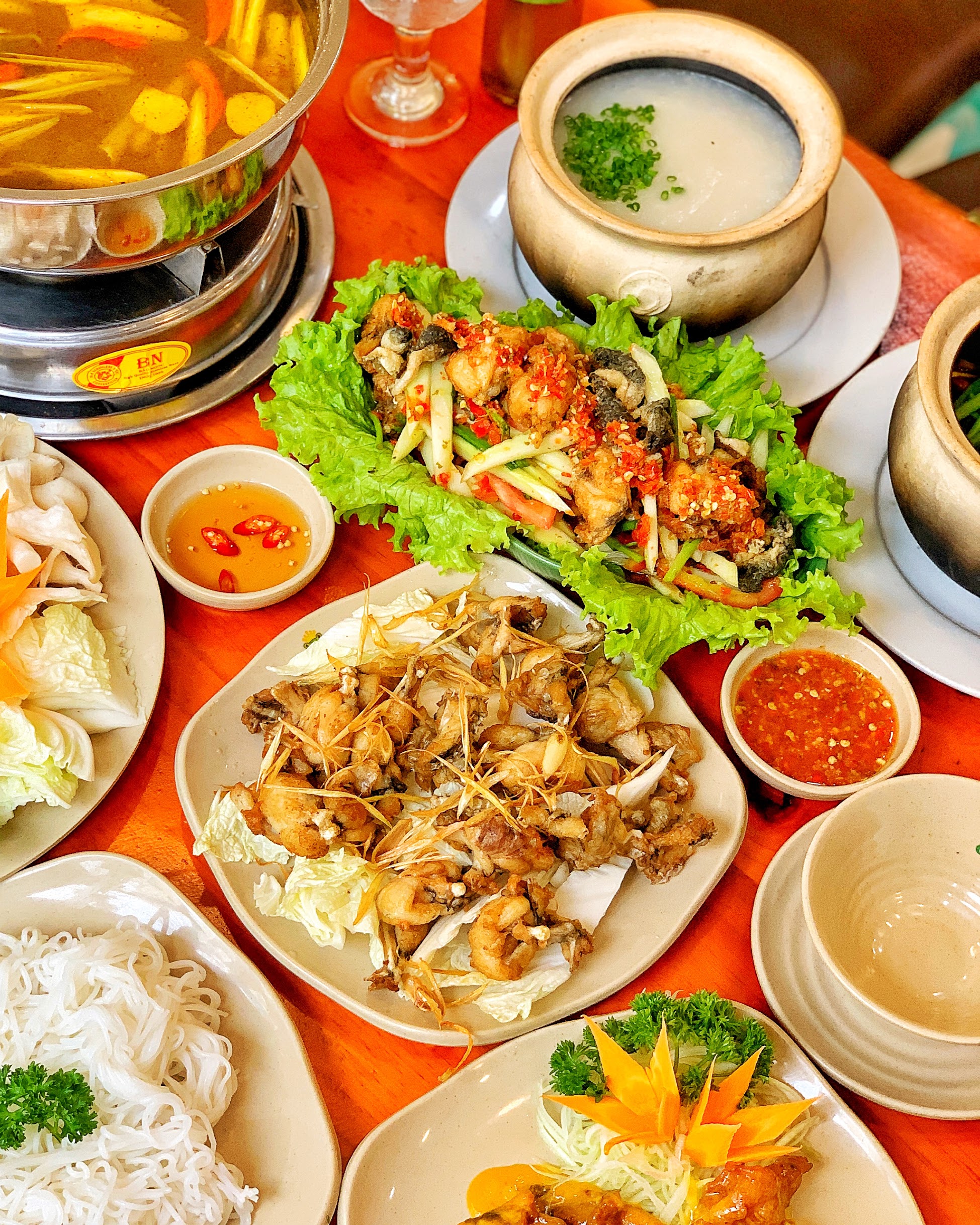 Ếch Xanh, 371D Nguyễn Cảnh Chân