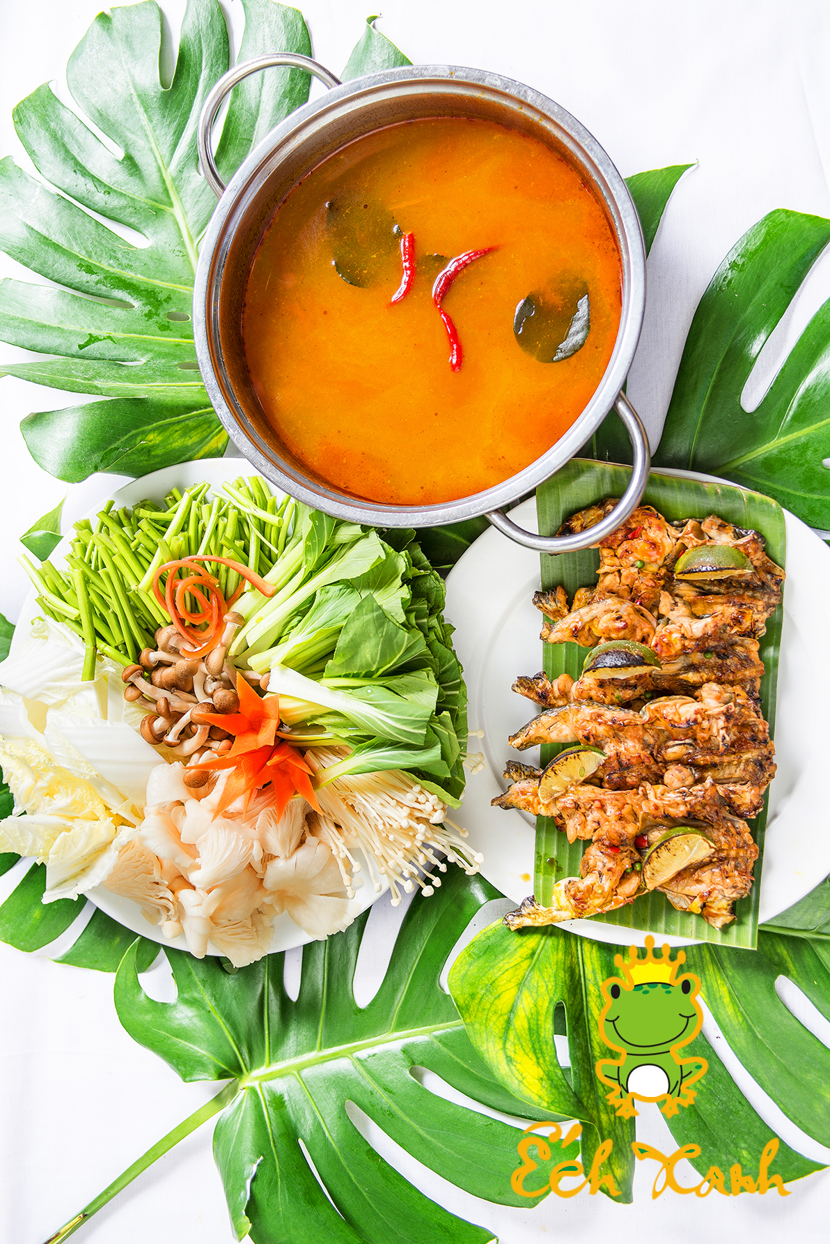 Phòng ăn tại Ếch Xanh