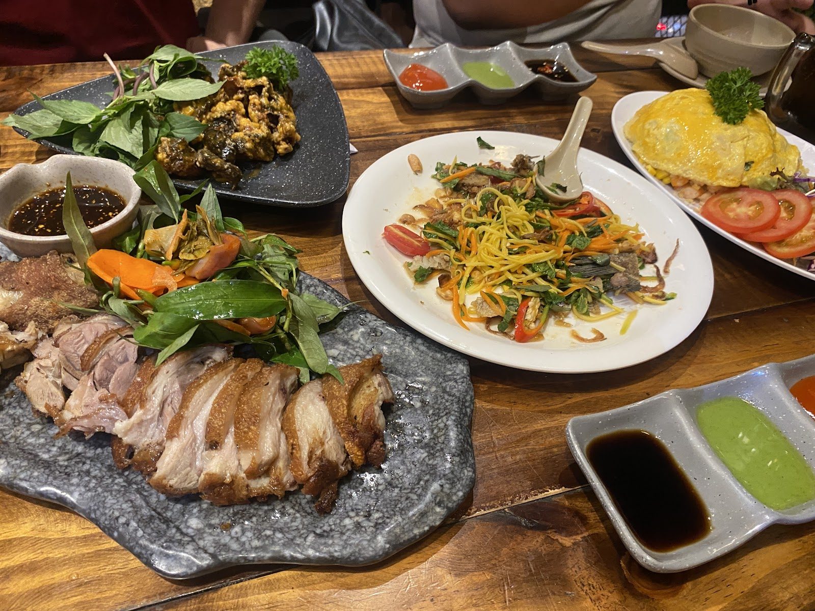 볶음면과 고기