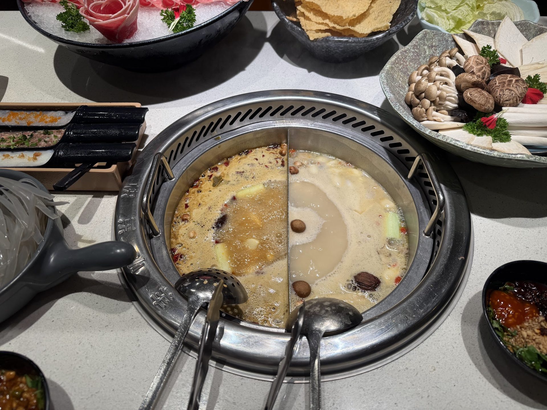Happy Lamb Hotpot Vietnam, 329 Trần Hưng Đạo