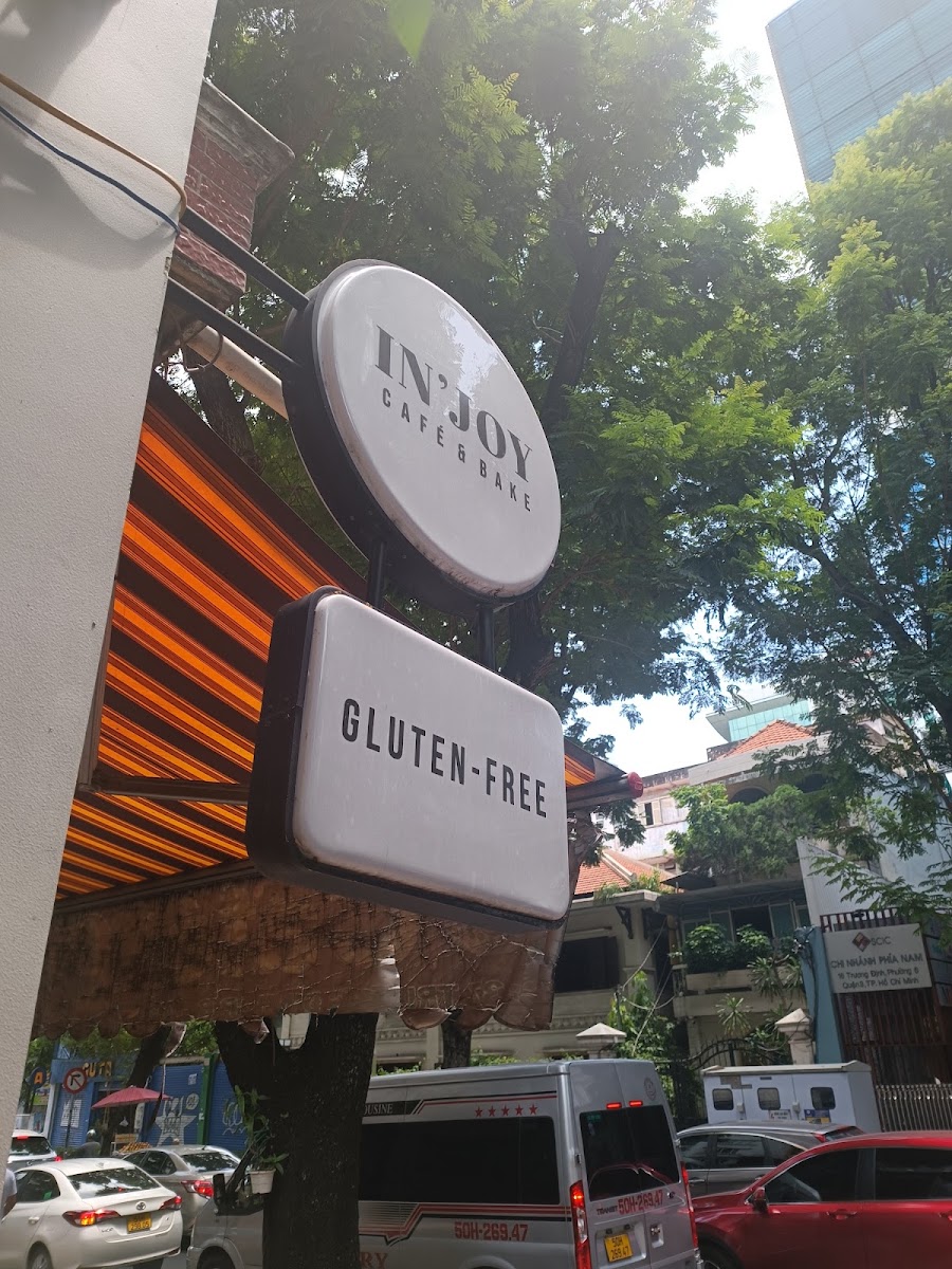 Bảng hiệu In’Joy trên đường Trương Định