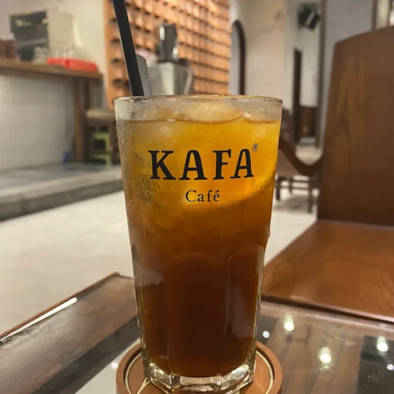 시원한 KAFA 아이스티 — 홍차깜딱을 연상시키는 맛