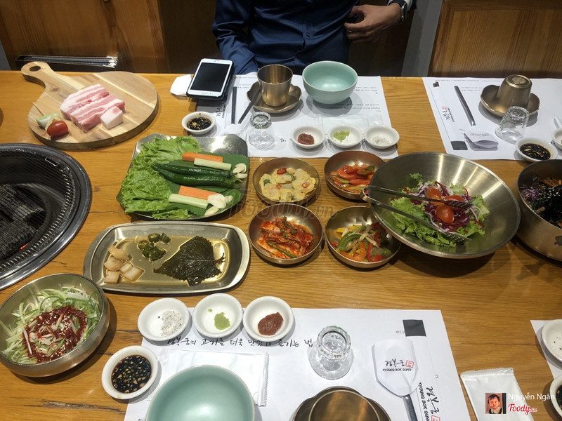The full grill table at Kyung Bok Gung
