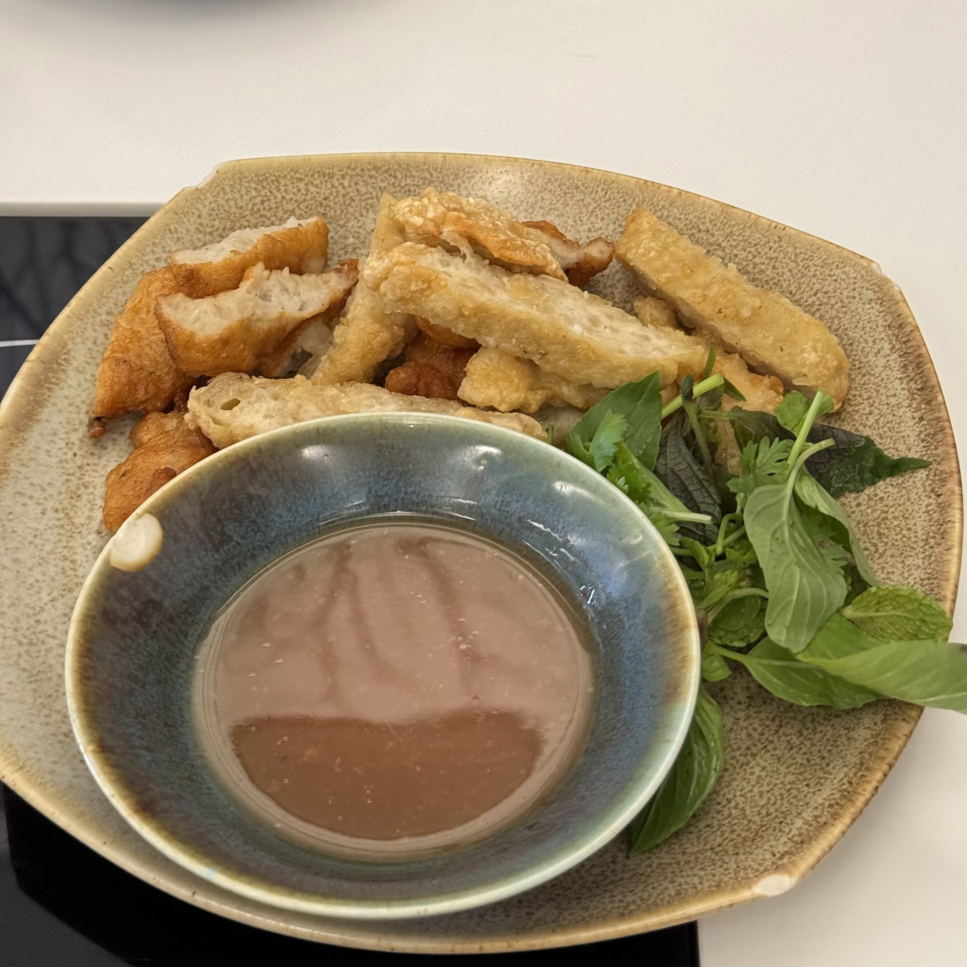 Lau Dam Bong — the sour pot, made for dipping