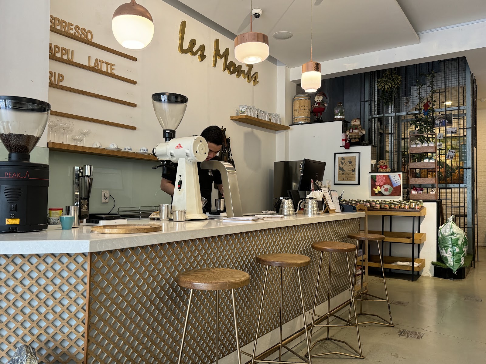 The Les Monts interior facing Bitexco Tower