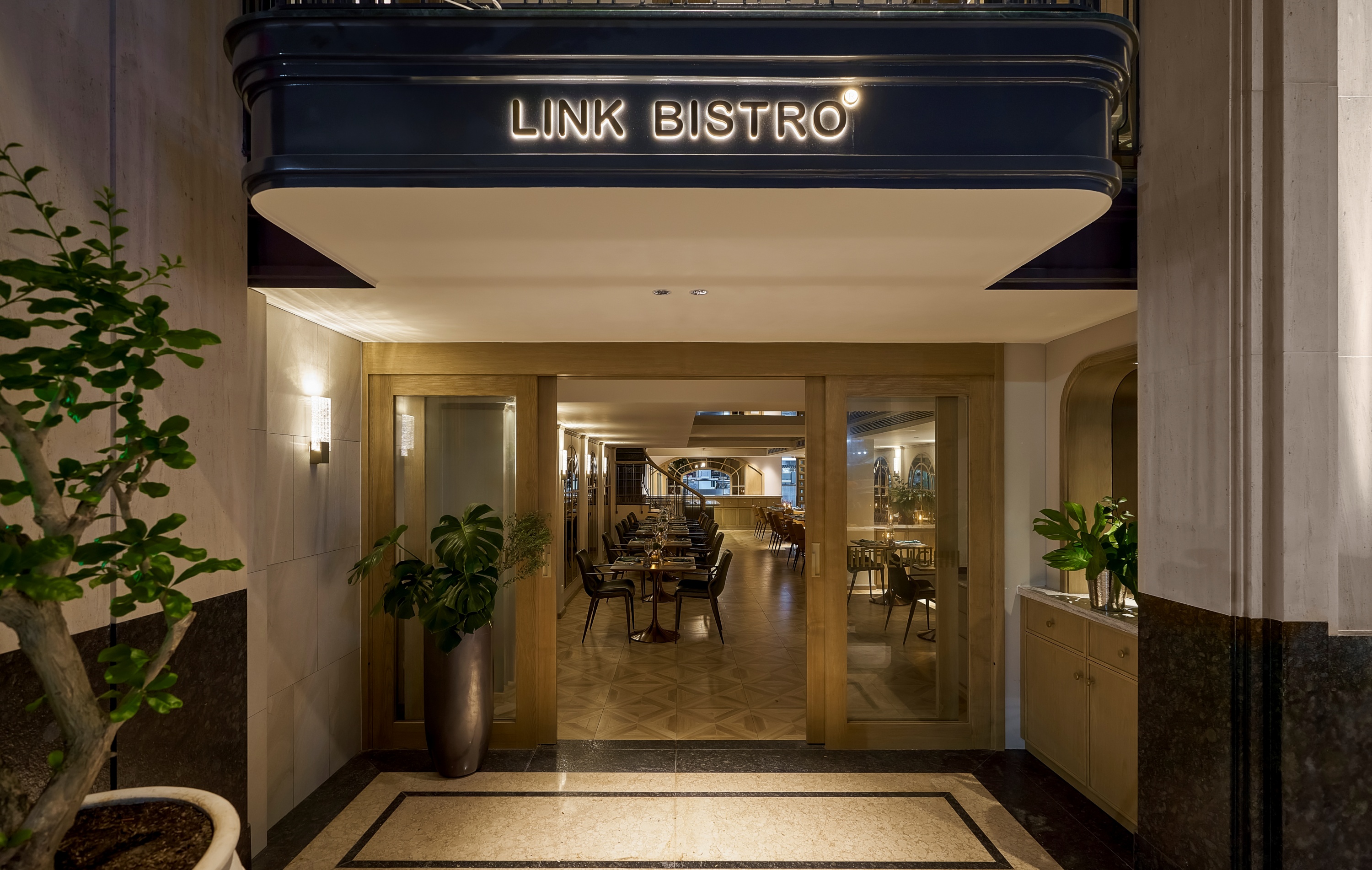 Link Bistro Cafe tại La Siesta Premium, 47-51 Lê Anh Xuân