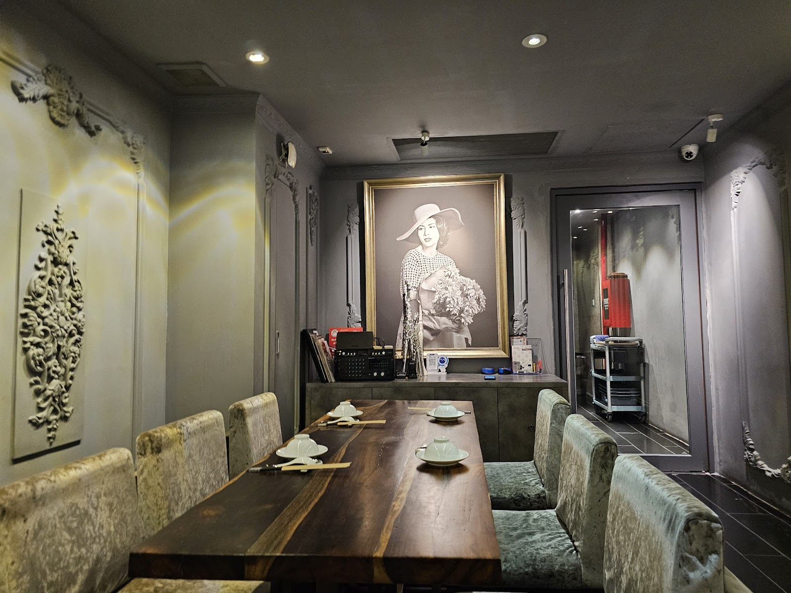 The private dining room with its big wooden table