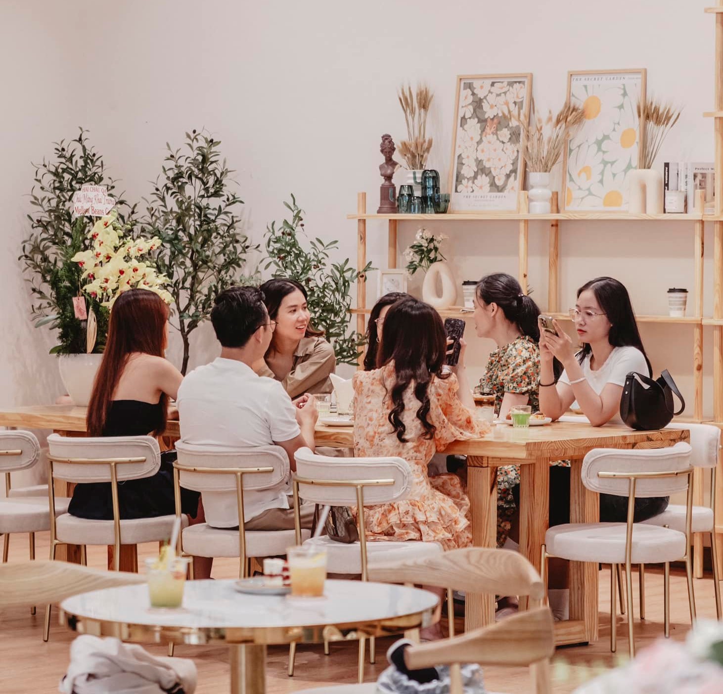 Không gian sáng của Mellow Beans Cafe