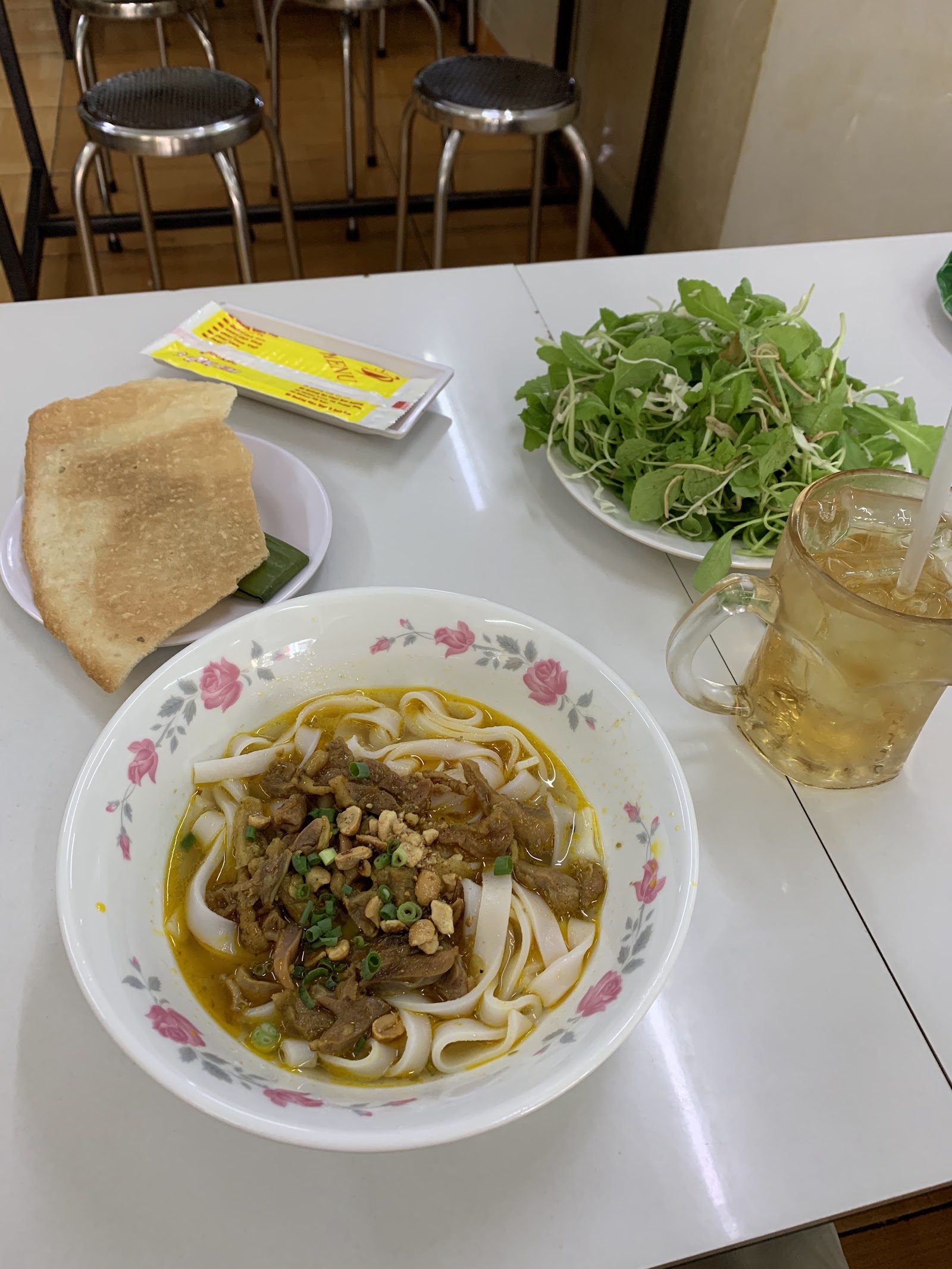 Tô mì Quảng lòng gà trứng non (đang chờ đợt chụp ảnh)