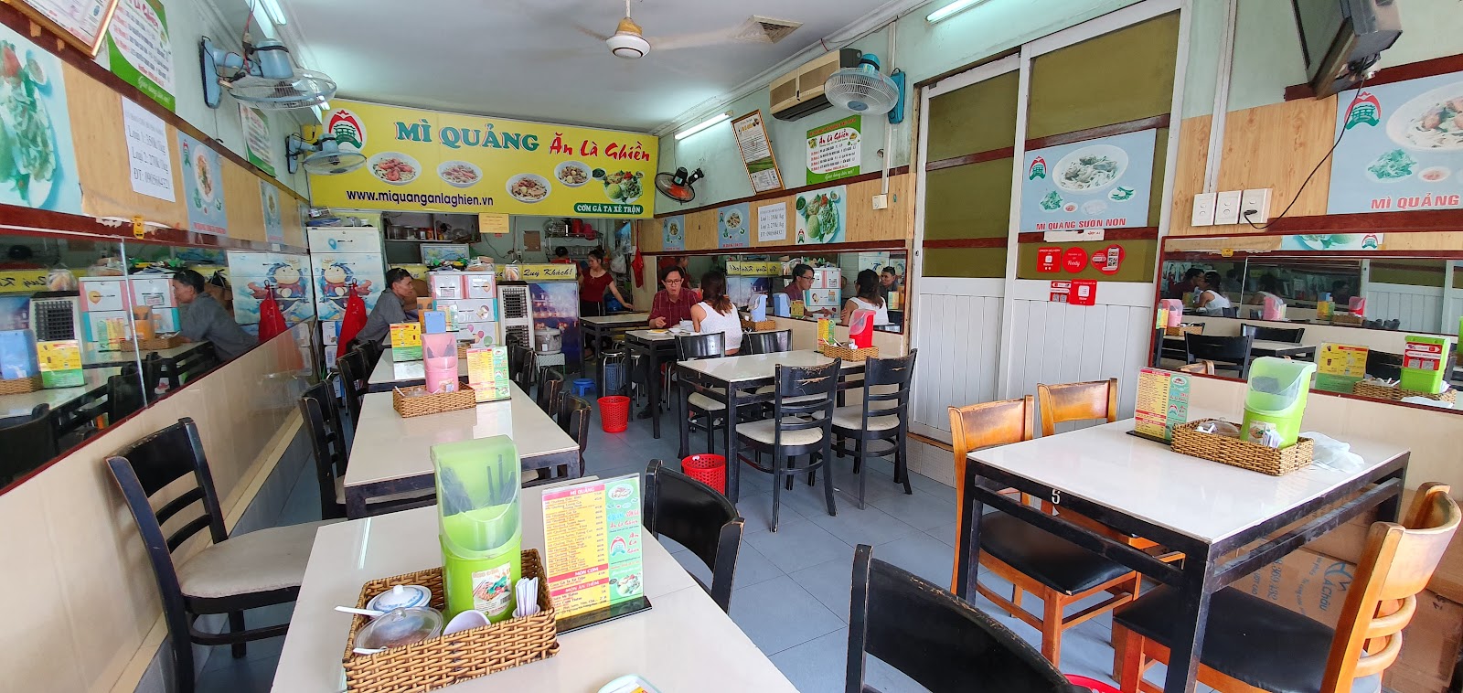 The small, always-full Ăn Là Ghiền dining room (pending the venue photo pass)