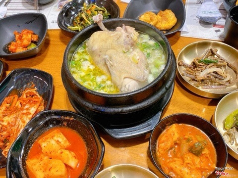 돌솥 통 삼계탕