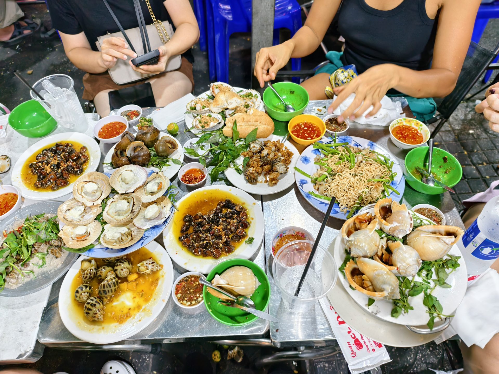 Quán Ốc Diễm의 Ốc 잔칫상