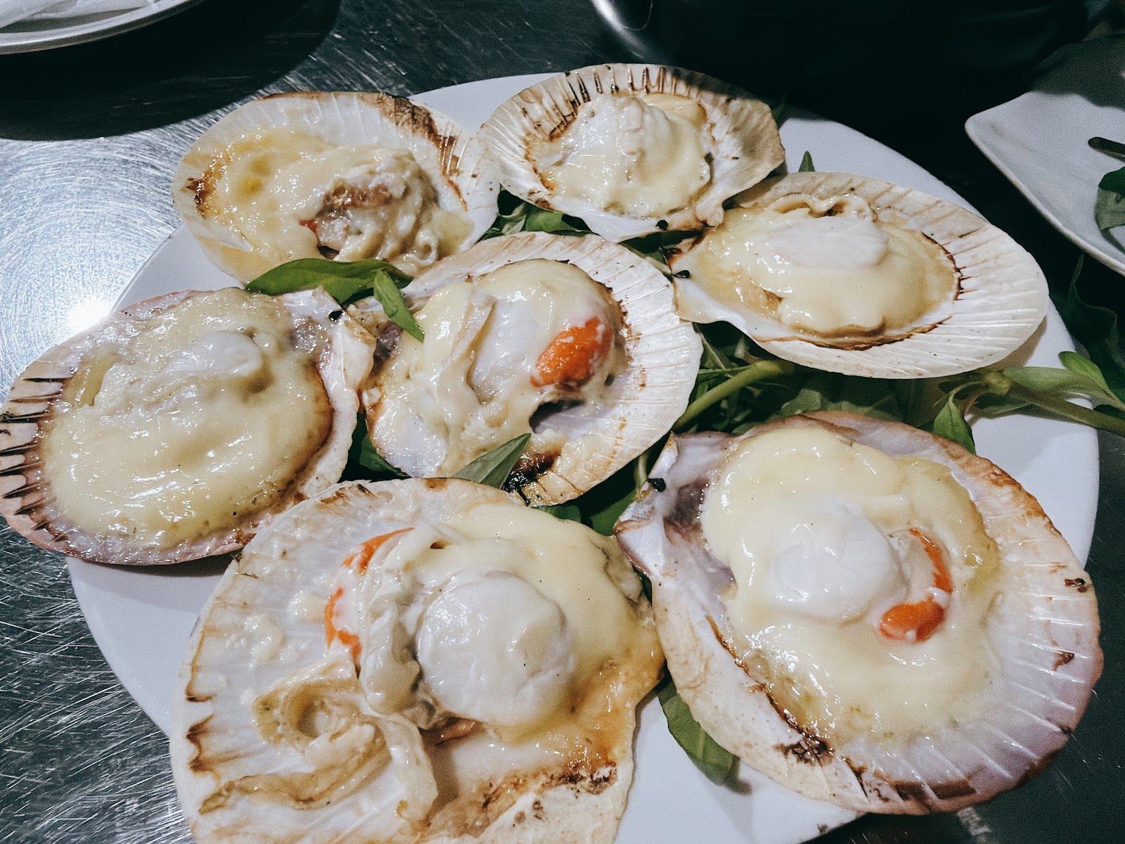 Sò điệp nướng phô mai tại Ốc Nga 111