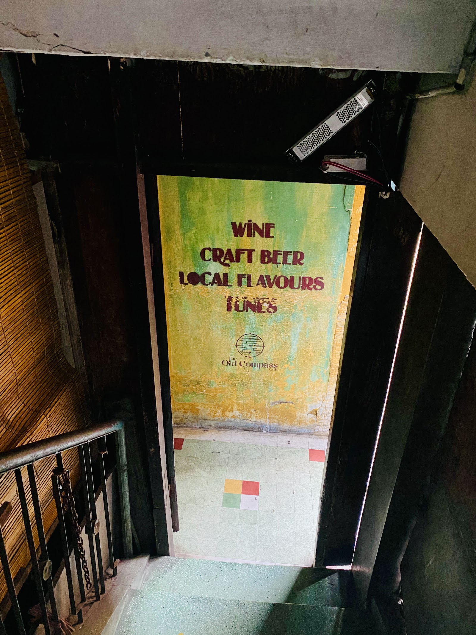 Old Compass Cafe & Bar