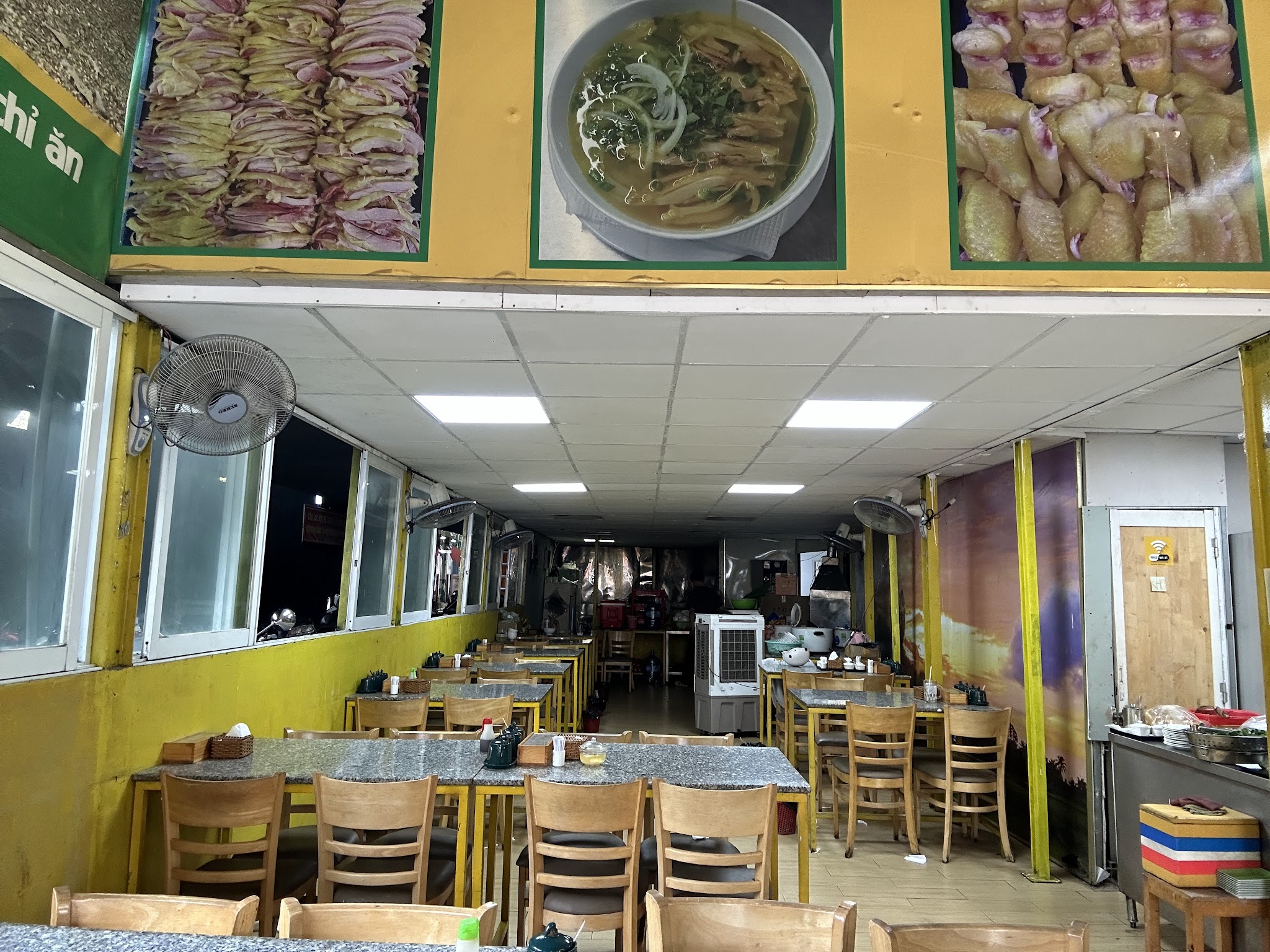 The capon chicken phở bowl — Pho Ga Ngo Vang