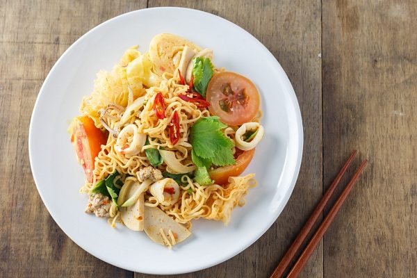 Mì xào hải sản tôm mực
