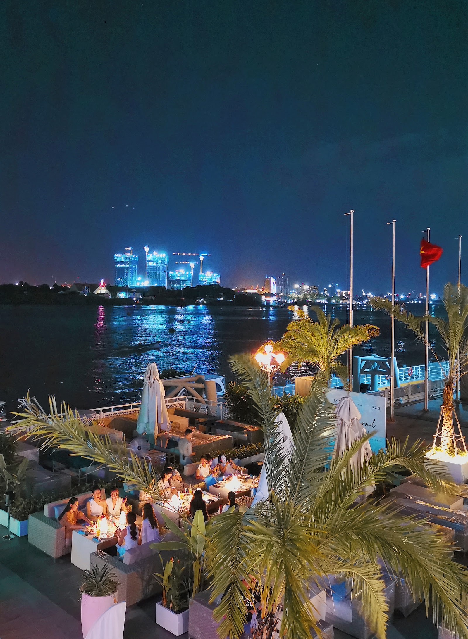 The night terrace panorama