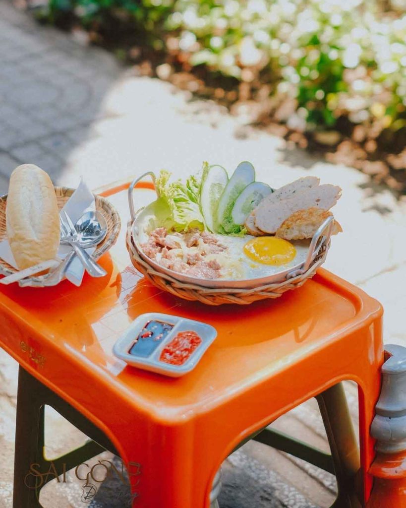 Bánh mì chảo của quán