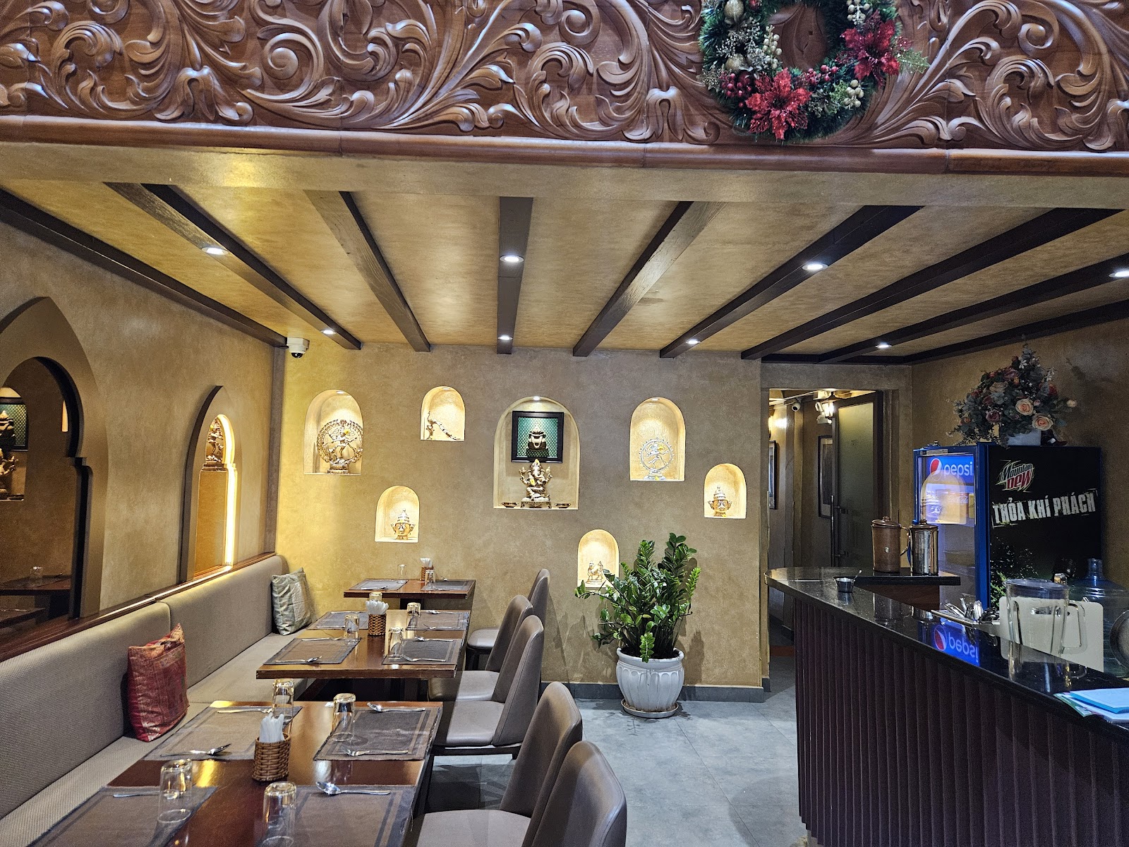 Inside Saigon Indian