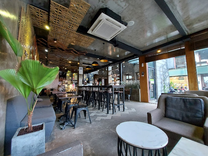 Snob Coffee 1층