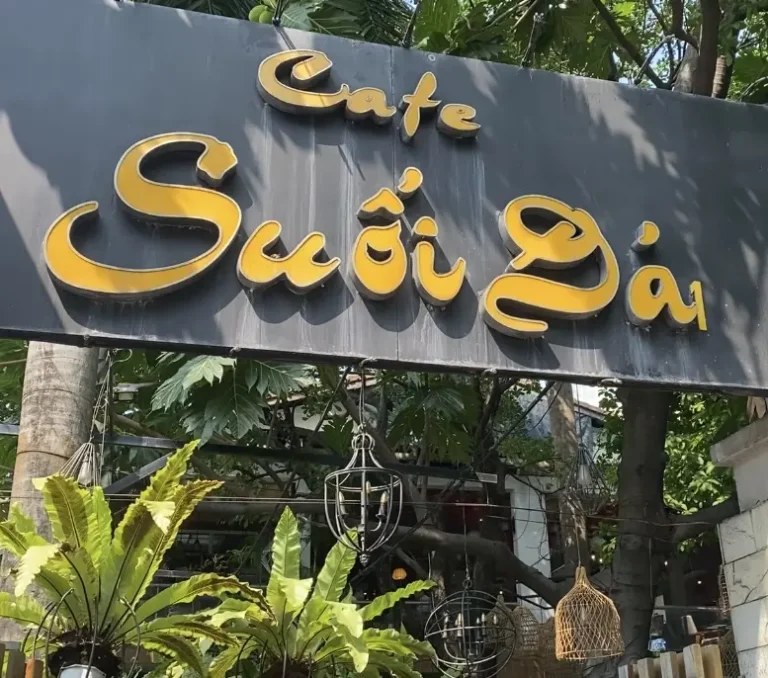 The Suối Đá signboard