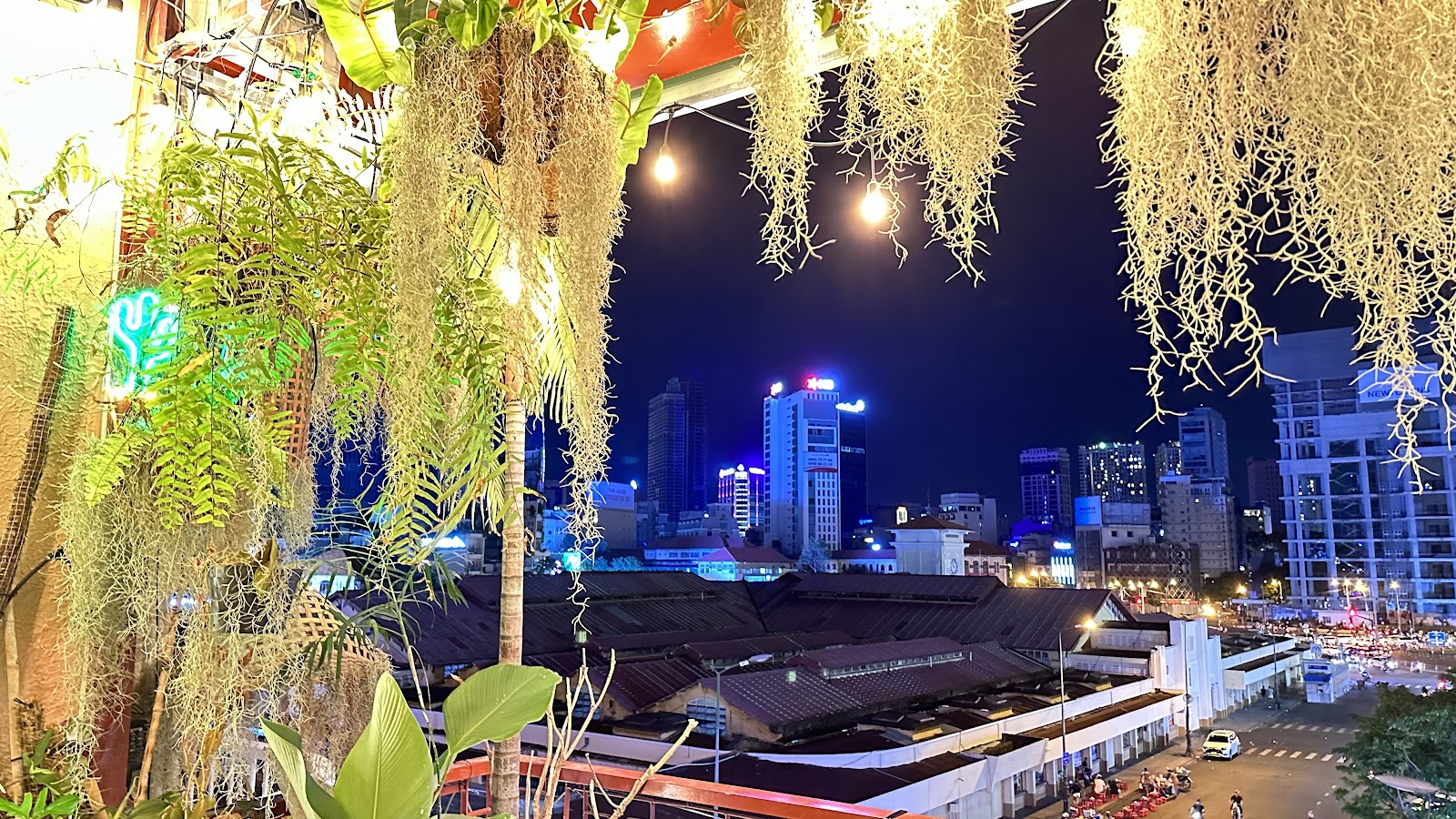 The Terraviva terrace at night