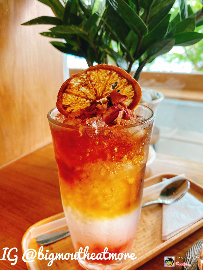 Rosychee Cold Brew with dried citrus