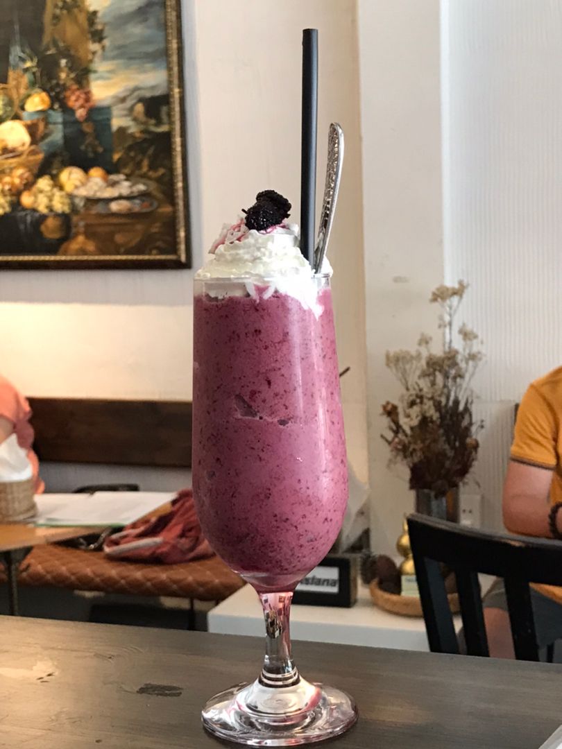 Mulberry yogurt at Thuận Cà Phê