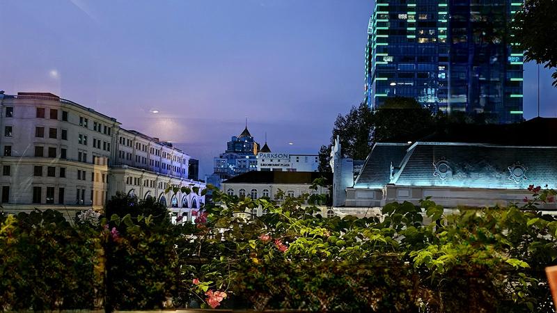 Nhà Hát Lớn trong giờ xanh lam