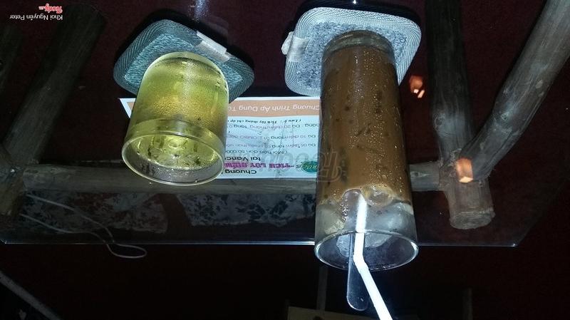 Iced milk coffee and iced tea on a wooden table