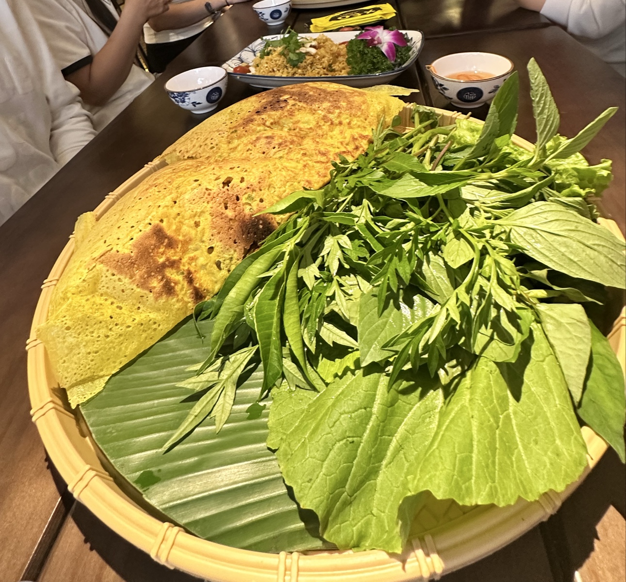 쎄오의 거대한 반세오 (사진 촬영 대기 중)