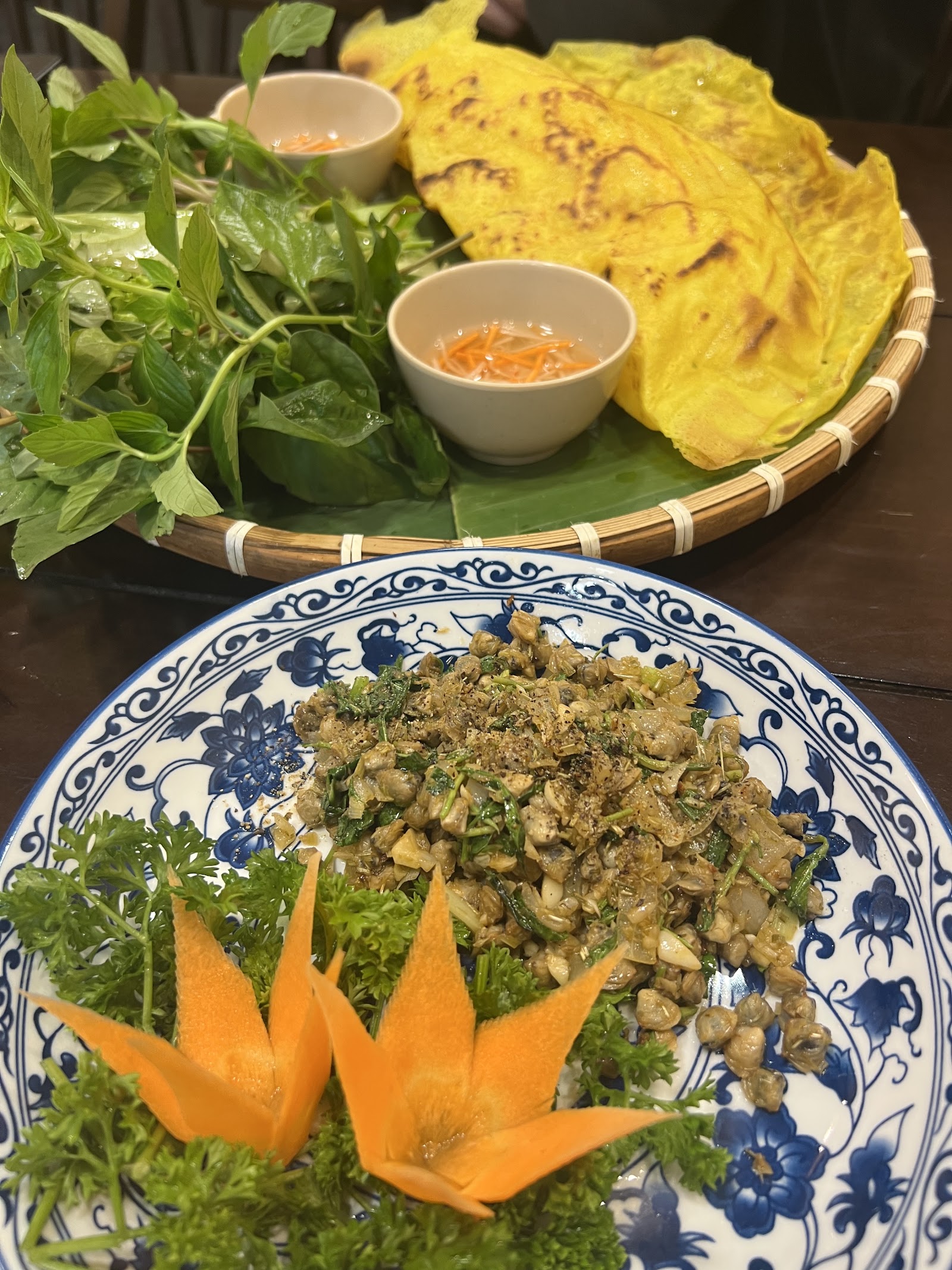 쎄오의 메콩 지역 요리 (사진 촬영 대기 중)
